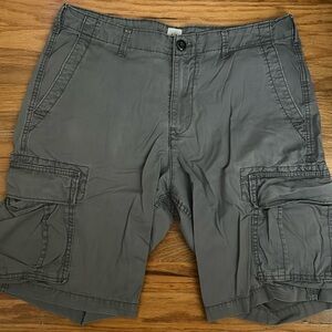 Men’s cargo shorts Gap waist size 33
